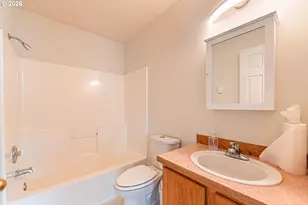 4096 S E St, Springfield, OR 97478 - Photo 15