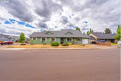 4096 S E St, Springfield, OR 97478 - Photo 1