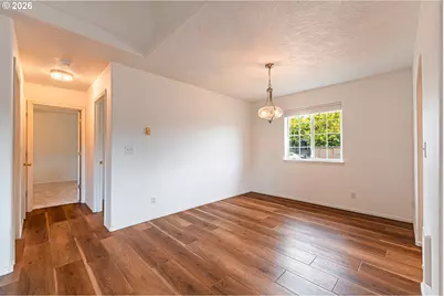 4096 S E St, Springfield, OR 97478 - Photo 9