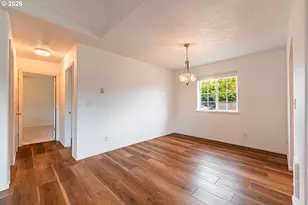 4096 S E St, Springfield, OR 97478 - Photo 9