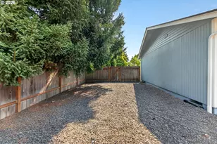1801 SE 54th Ave, Hillsboro, OR 97123 - Photo 41