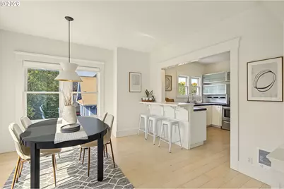 2127 NW Irving St #301, Portland, OR 97210 - Photo 9
