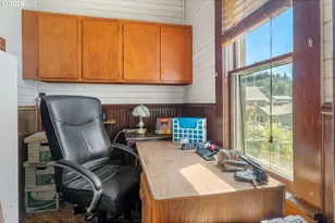 115 SW Regulator St, Cascade Locks, OR 97014 - Photo 13