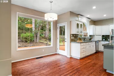 12616 SW 60th Ct, Portland, OR 97219 - Photo 15