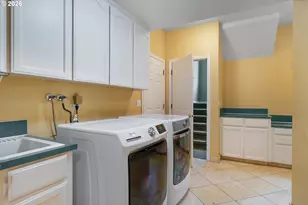 12616 SW 60th Ct, Portland, OR 97219 - Photo 21