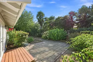5385 NW Deschutes Dr, Portland, OR 97229 - Photo 37