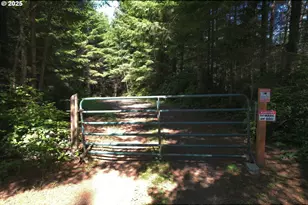 89349 Rustic Ln, Florence, OR 97439 - Photo 9