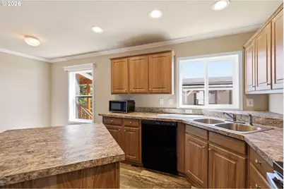 10701 SE Highway 212 #C4, Clackamas, OR 97015 - Photo 5