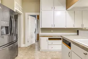 320 Gatch St, Woodburn, OR 97071 - Photo 15