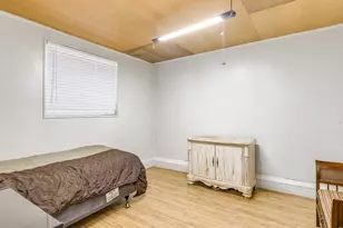 320 Gatch St, Woodburn, OR 97071 - Photo 25