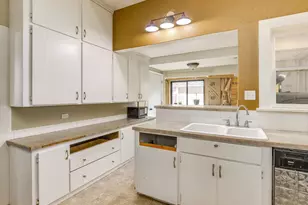 320 Gatch St, Woodburn, OR 97071 - Photo 13