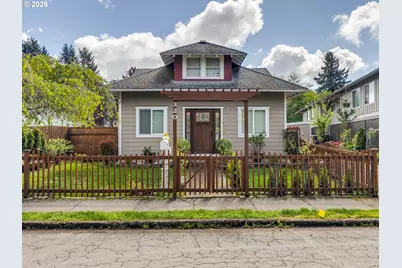 320 Gatch St, Woodburn, OR 97071 - Photo 1