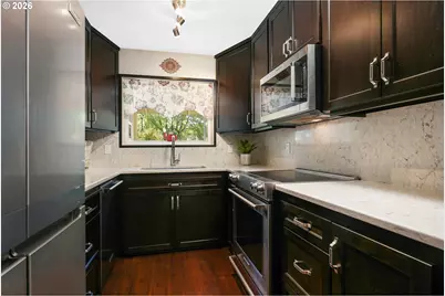 623 N Hayden Bay Dr, Portland, OR 97217 - Photo 13