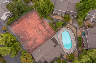 623 N Hayden Bay Dr, Portland, OR 97217 - Photo 35