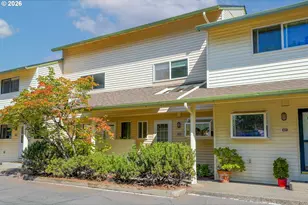 623 N Hayden Bay Dr, Portland, OR 97217 - Photo 3