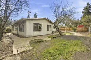 15893 NE Holladay St, Portland, OR 97230 - Photo 33