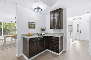 15893 NE Holladay St, Portland, OR 97230 - Photo 11