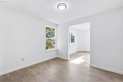 15893 NE Holladay St, Portland, OR 97230 - Photo 19