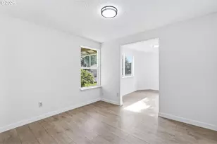 15893 NE Holladay St, Portland, OR 97230 - Photo 19