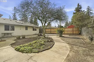 15893 NE Holladay St, Portland, OR 97230 - Photo 31