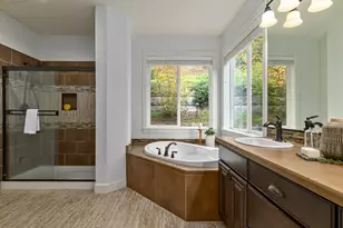 18706 Bryant Rd, Lake Oswego, OR 97034 - Photo 17