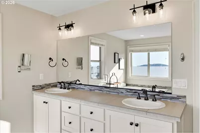 12669 SE Meadehill Ave, Happy Valley, OR 97086 - Photo 17