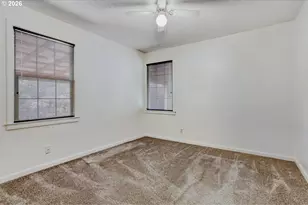 7354 N Wayland Ave, Portland, OR 97203 - Photo 19