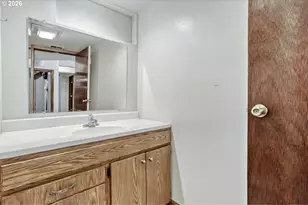 7354 N Wayland Ave, Portland, OR 97203 - Photo 27