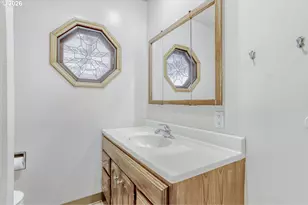 7354 N Wayland Ave, Portland, OR 97203 - Photo 17