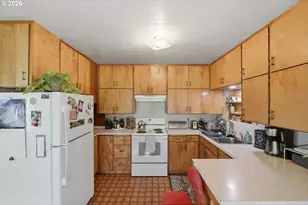 615 Willow St, Myrtle Point, OR 97458 - Photo 7