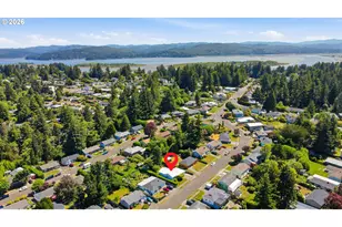 1716 Juniper Ave, Coos Bay, OR 97420 - Photo 3