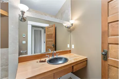 412 10th St, Hood River, OR 97031 - Photo 23