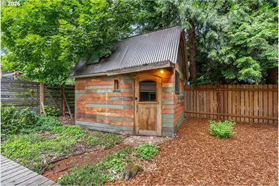 412 10th St, Hood River, OR 97031 - Photo 33
