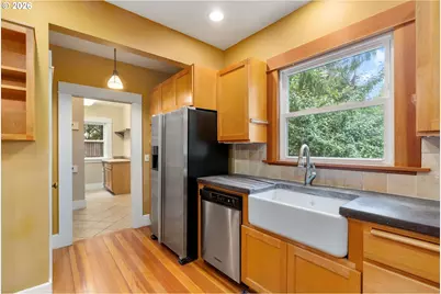 412 10th St, Hood River, OR 97031 - Photo 15