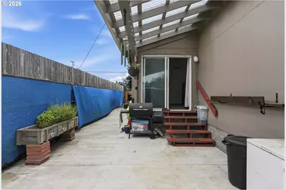 2294 Marion St, North Bend, OR 97459 - Photo 39