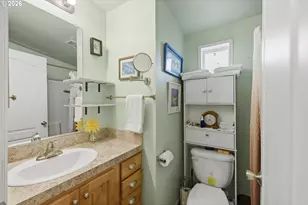 2294 Marion St, North Bend, OR 97459 - Photo 27