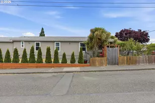 2294 Marion St, North Bend, OR 97459 - Photo 5