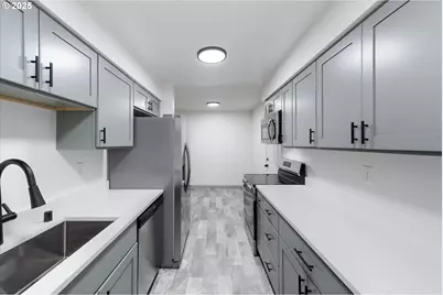 1114 N 1st Ave, Kelso, WA 98626 - Photo 15