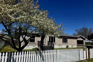 1037 Tamar St, Baker City, OR 97814 - Photo 1
