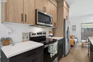 1211 N Winchell St, Portland, OR 97217 - Photo 11