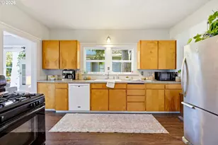 5725 NE 32nd Pl, Portland, OR 97211 - Photo 13