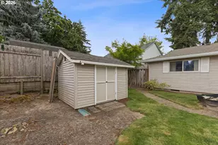 6135 SW Cross Creek Dr, Beaverton, OR 97078 - Photo 31
