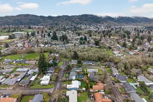 1456 NW Almira St, Roseburg, OR 97471 - Photo 41