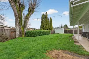 1456 NW Almira St, Roseburg, OR 97471 - Photo 33