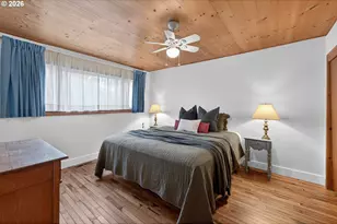 1456 NW Almira St, Roseburg, OR 97471 - Photo 17