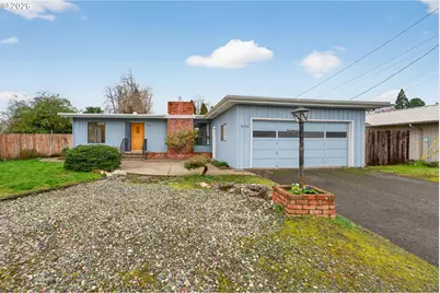 1456 NW Almira St, Roseburg, OR 97471 - Photo 1