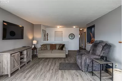 415 W D St, Rainier, OR 97048 - Photo 5