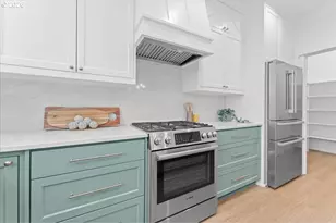 11595 SW Butte Ln, Beaverton, OR 97008 - Photo 17