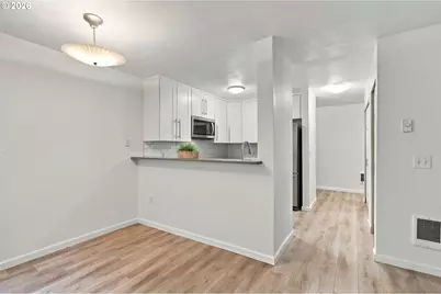 5156 SW Multnomah Blvd #E, Portland, OR 97219 - Photo 11