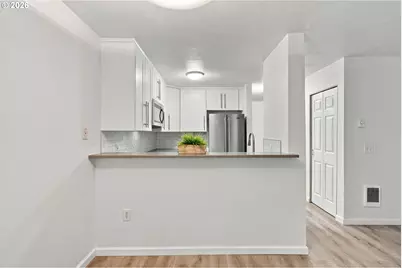 5156 SW Multnomah Blvd #E, Portland, OR 97219 - Photo 13